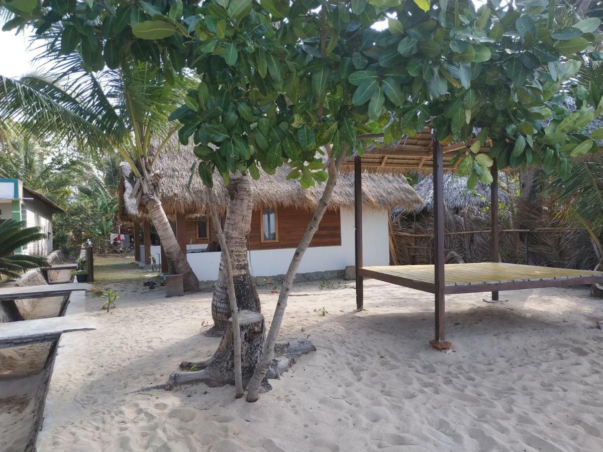 Bungalow Каримунджава Екстериор снимка